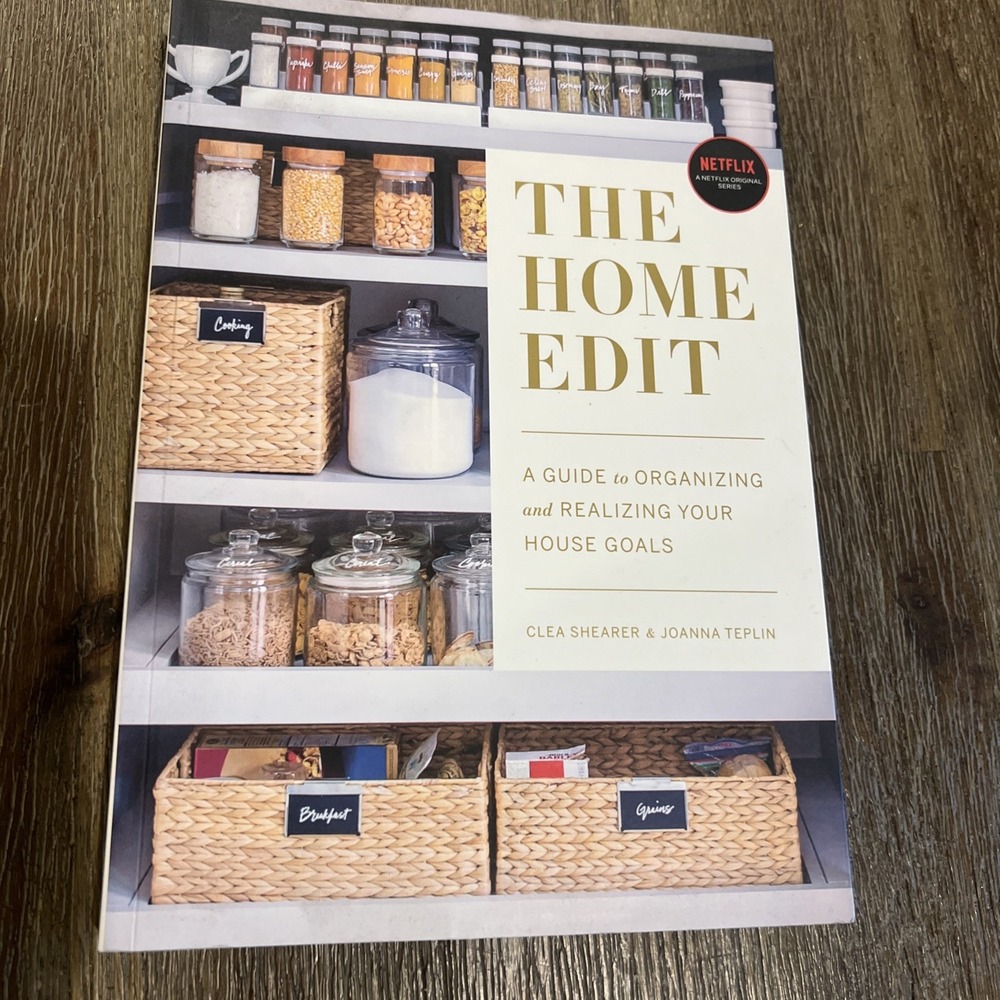 The Home Edit: A Guide to Organizin- 9780525572640, paperback, Clea Shearer, new